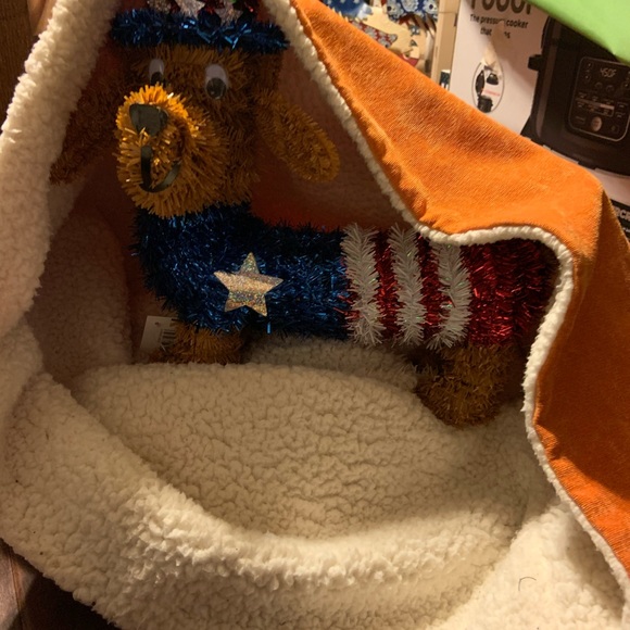 Burrow Cat Bed - Picture 6 of 8